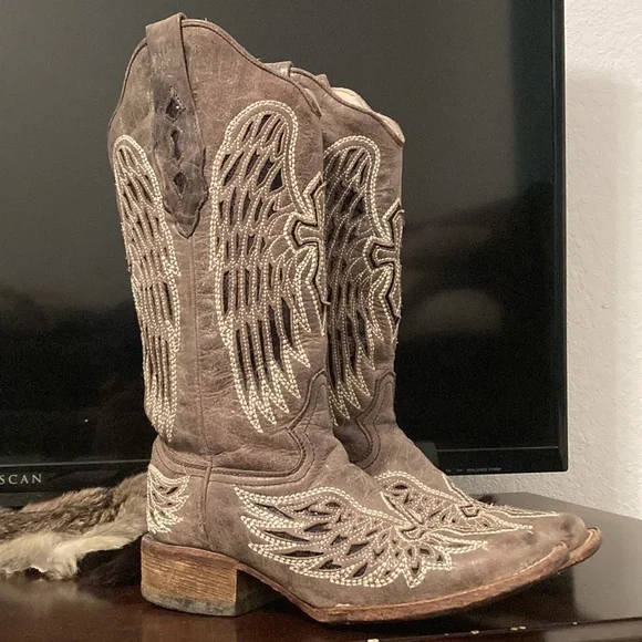 Corral Boots size 6 M. Weathered Grey, beige/white. - Picture 2 of 7